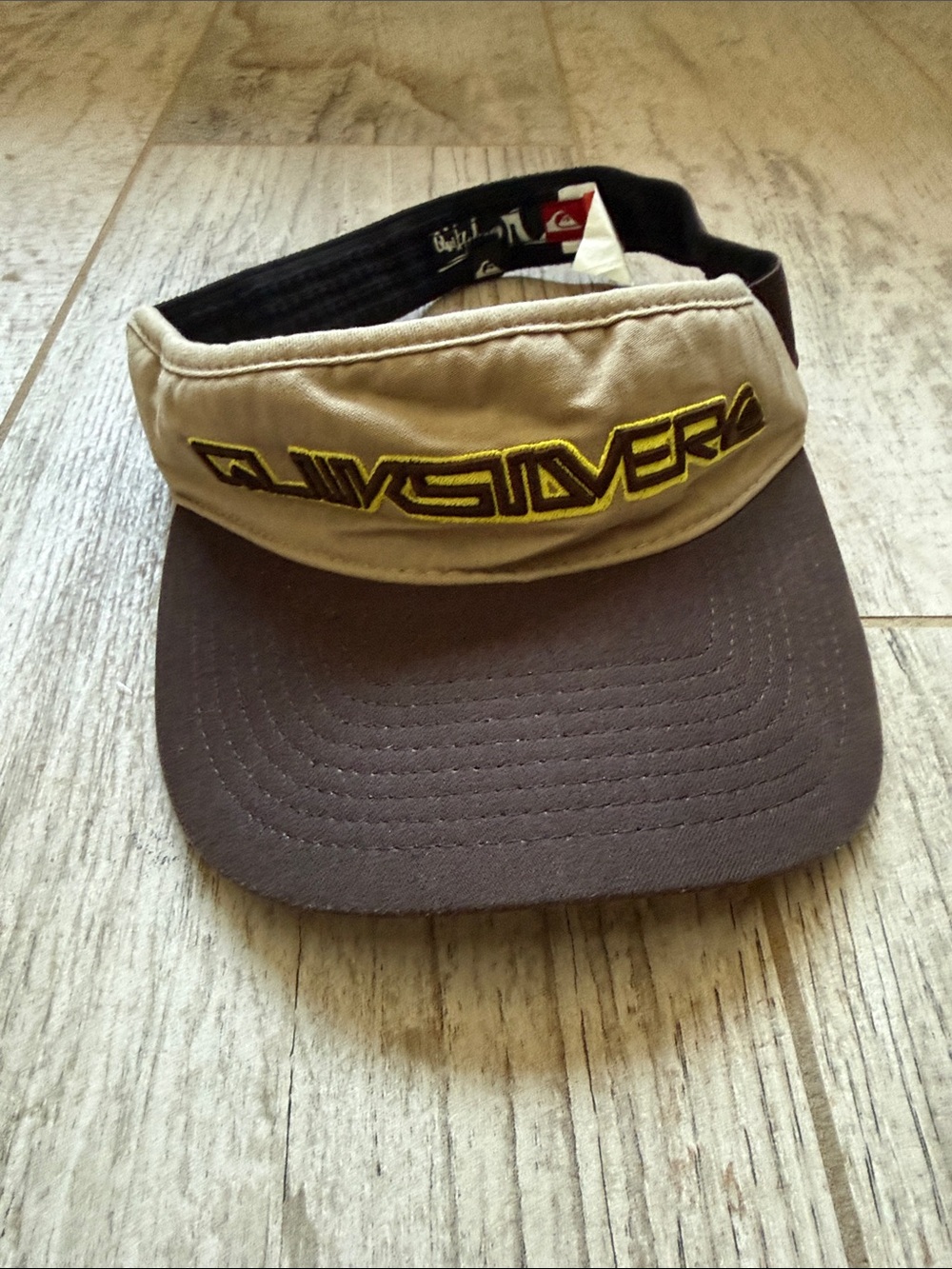 Quiksilver Two-Tone Visor in Beige, Brown and Yellow Logo